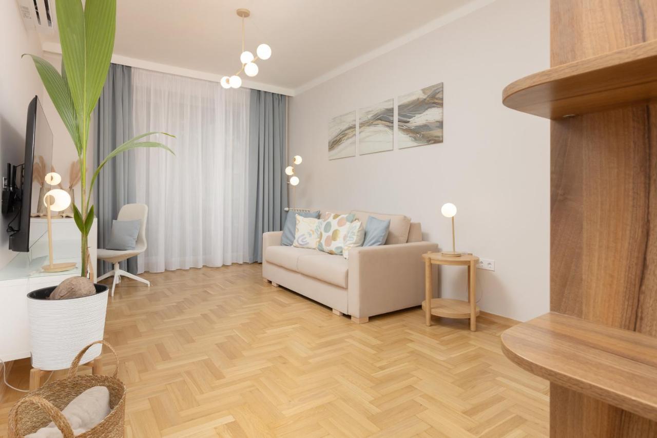 Bright Apartment Kasprzaka Warsaw Wola Near Metro Station By Noclegi Renters Esterno foto
