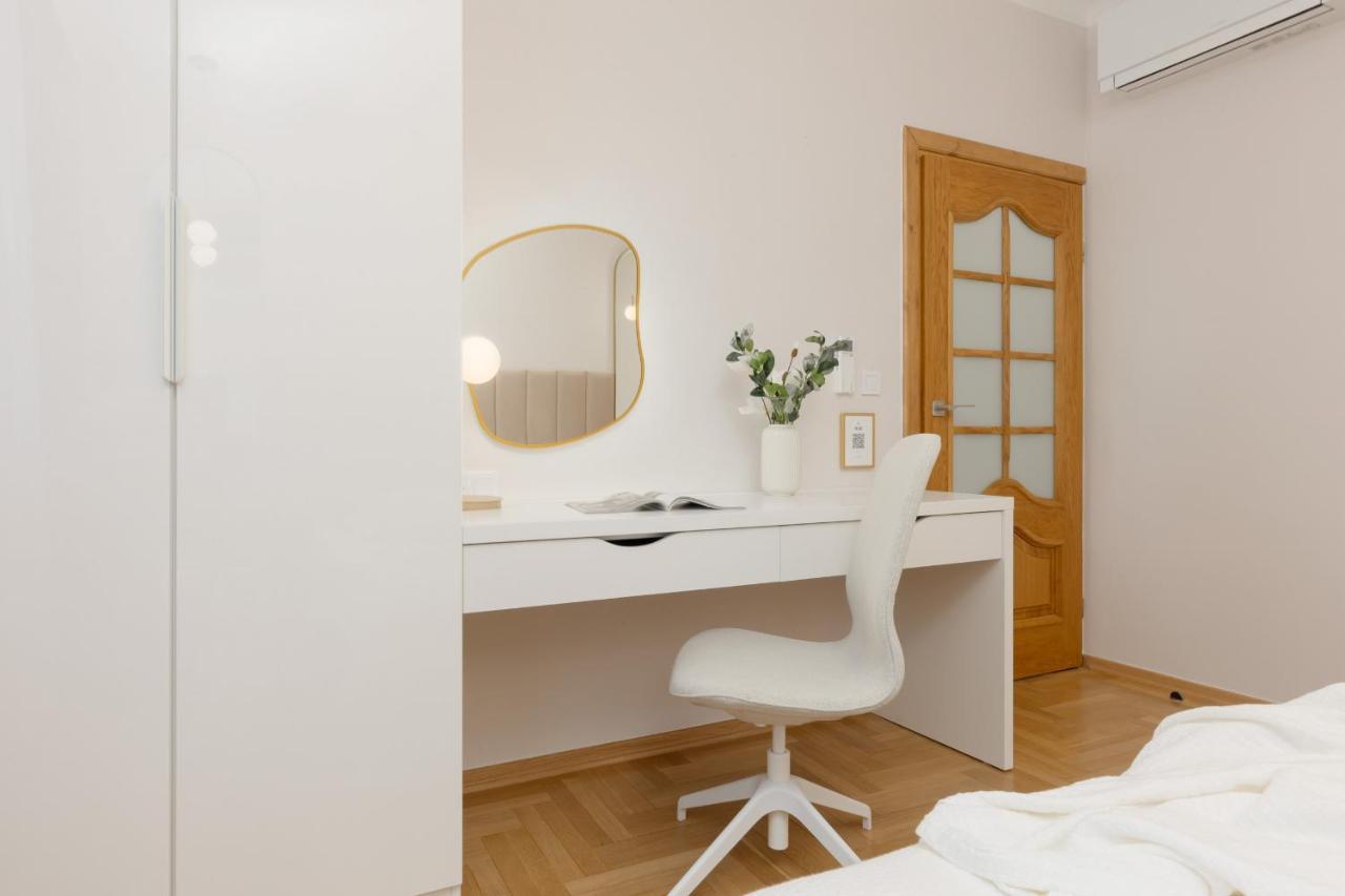 Bright Apartment Kasprzaka Warsaw Wola Near Metro Station By Noclegi Renters Esterno foto