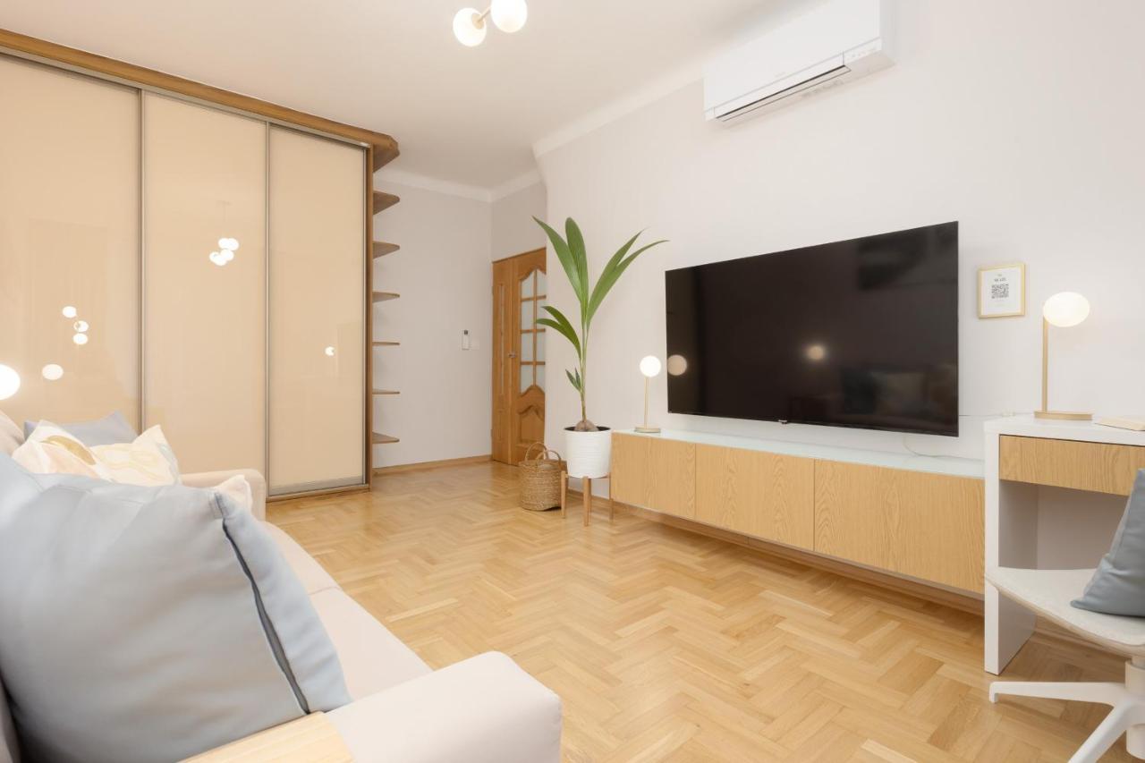Bright Apartment Kasprzaka Warsaw Wola Near Metro Station By Noclegi Renters Esterno foto