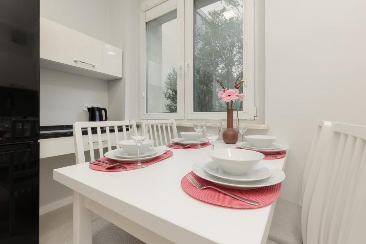 Bright Apartment Kasprzaka Warsaw Wola Near Metro Station By Noclegi Renters Esterno foto