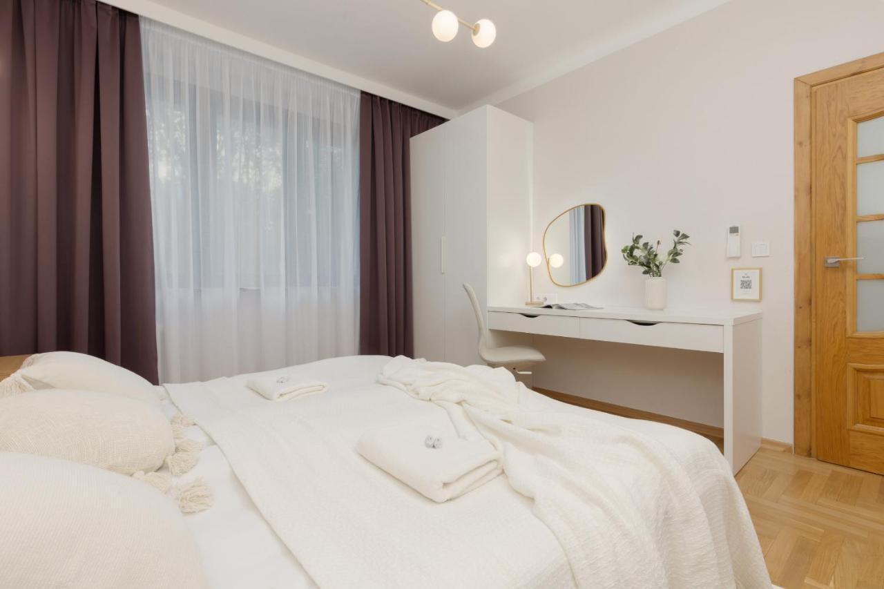 Bright Apartment Kasprzaka Warsaw Wola Near Metro Station By Noclegi Renters Esterno foto